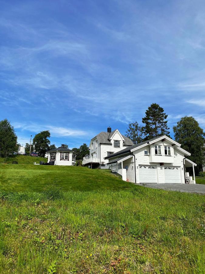 Проживание в семье Visit Leif At Senja